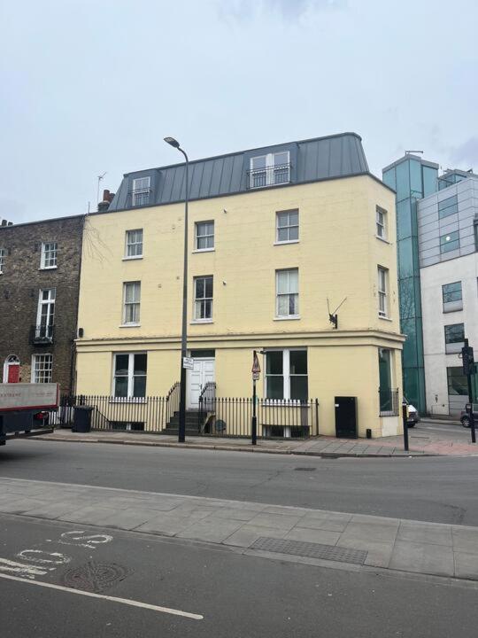 1br, 4min Vauxhall & Oval, 30min Big Ben Londra